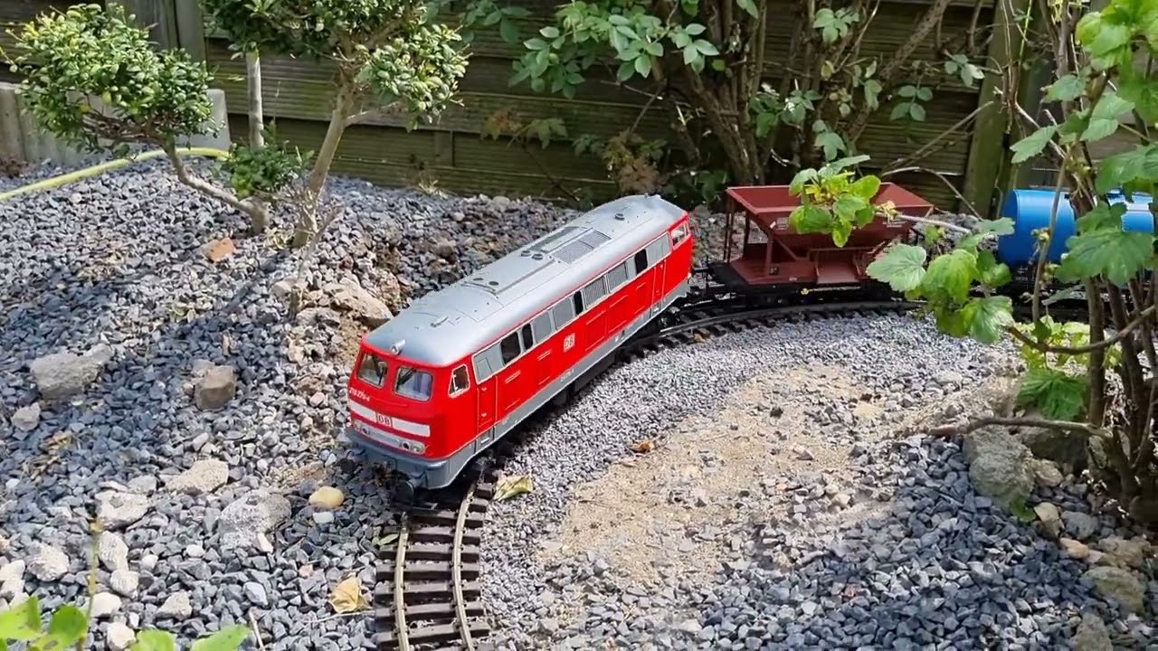 Gartenbahn Piko u. LGB gezeigt u. erklärt Teil 7 Anlage im Überblick