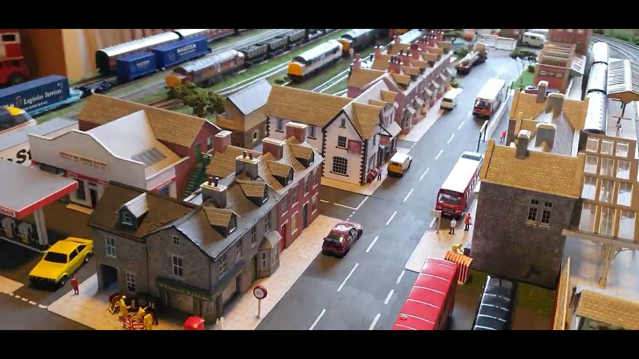 Baswich oo gauge model railway layout, 8x4.