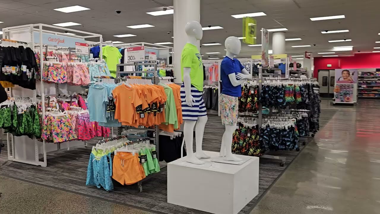 [4K] Target at Ala Moana Mall in Honolulu, Oahu, Hawaii