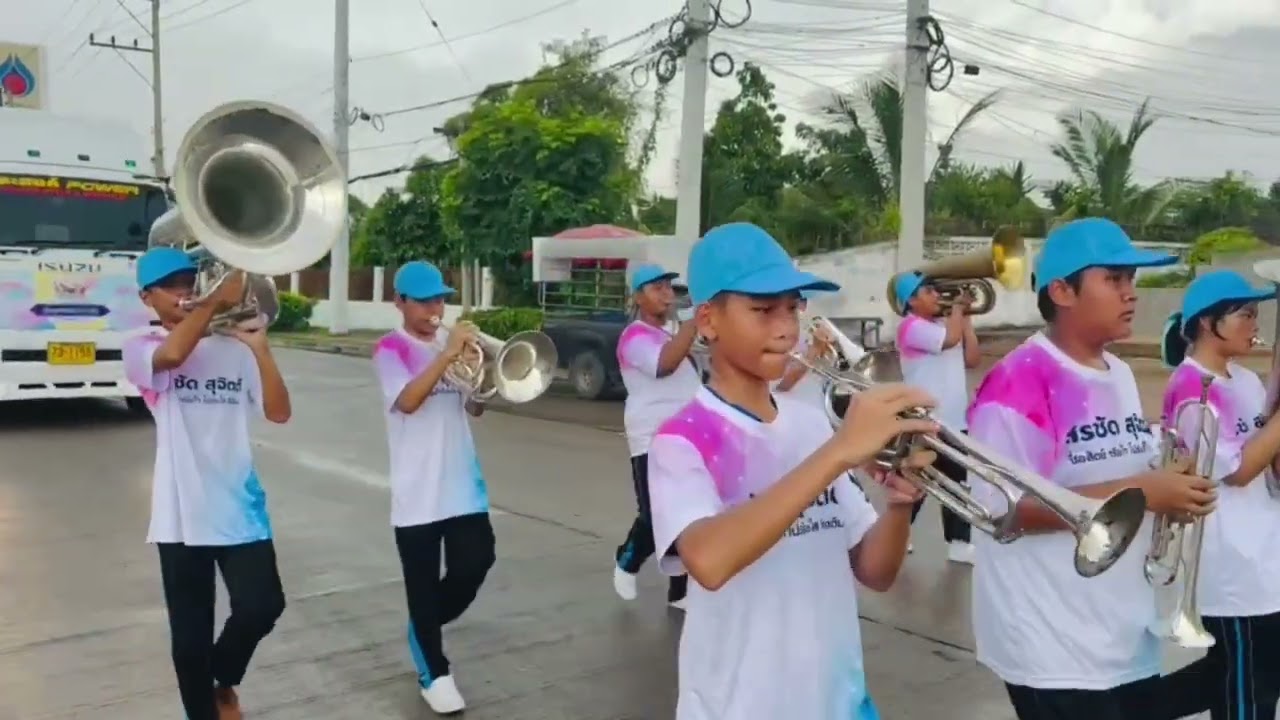 วงโยธวาทิตโรงเรียนตลิ่งชันวิทยา เดินขบวนงานเมืองเหนือเฟสติวัล 2568