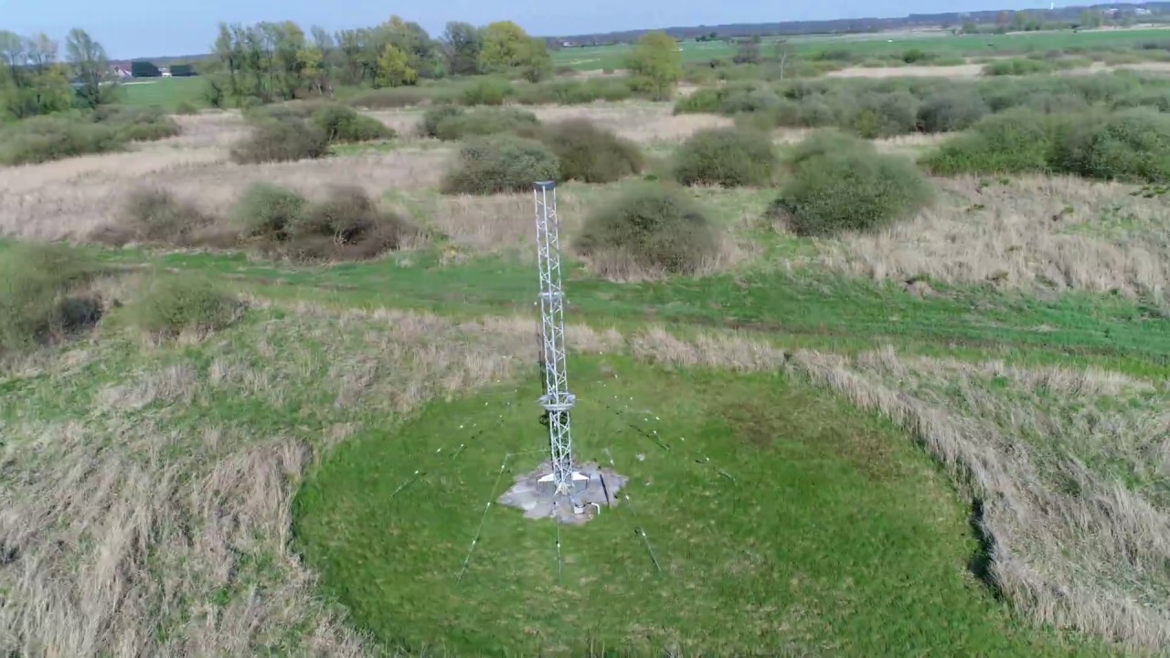 NERA gebouw / Agentschap telecom antenne's in Nederhorst den Berg