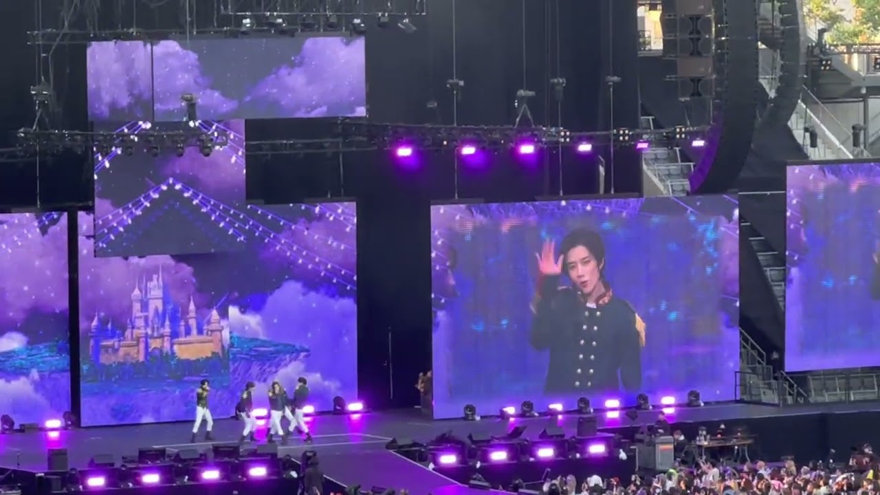 TXT - Blue Hour | BMO Stadium Los Angeles