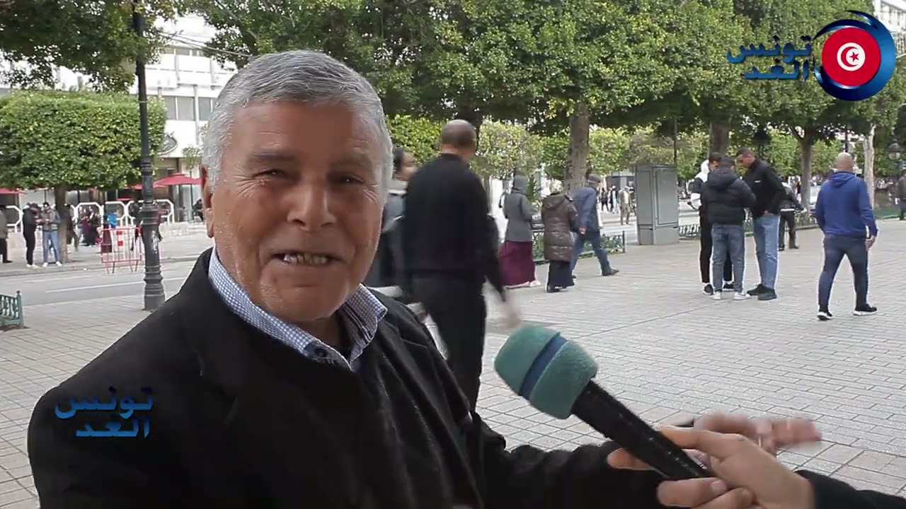 مشاكل النقل العمومي،  نطلع في الميترو لازم نخزر لاجنابي تجي تخلص في المحطة ماتلقاش خلّاص مشى للقهوة!