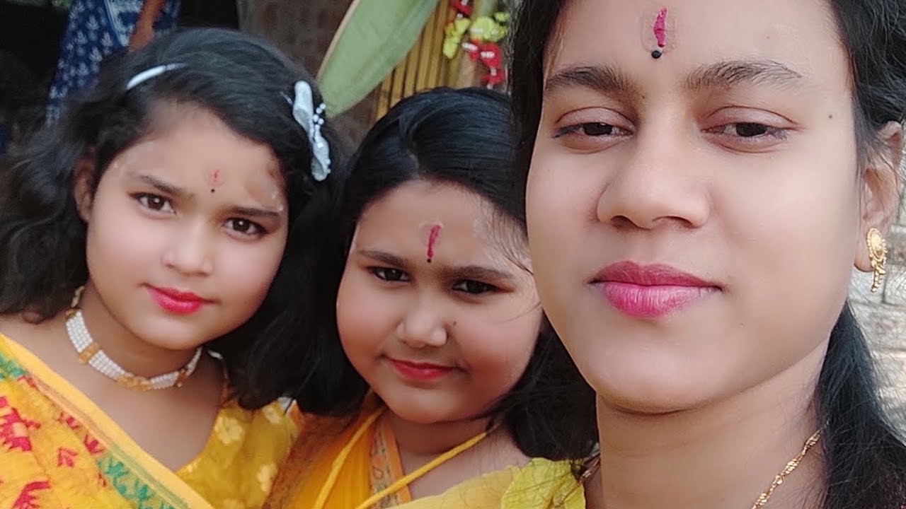 জেঠিমার বাড়ীর সরস্বতী পুজোর অঞ্জলি হলো সারা 🙏🏻🙏🏻