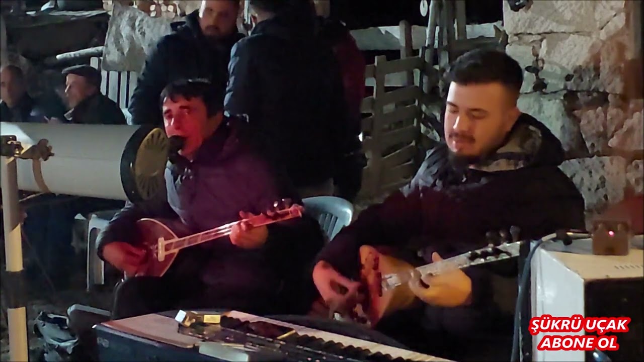 Aziz ve Ahmet Baltak Canlı Yayın Çarşamba beylerinde silahlar bellerinde Cover Cayca Mahallesi As04