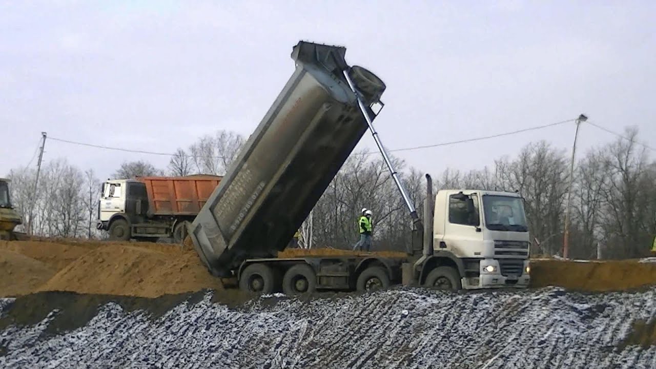 DAF CF 8x4 Schwarzmüller tipper unloading