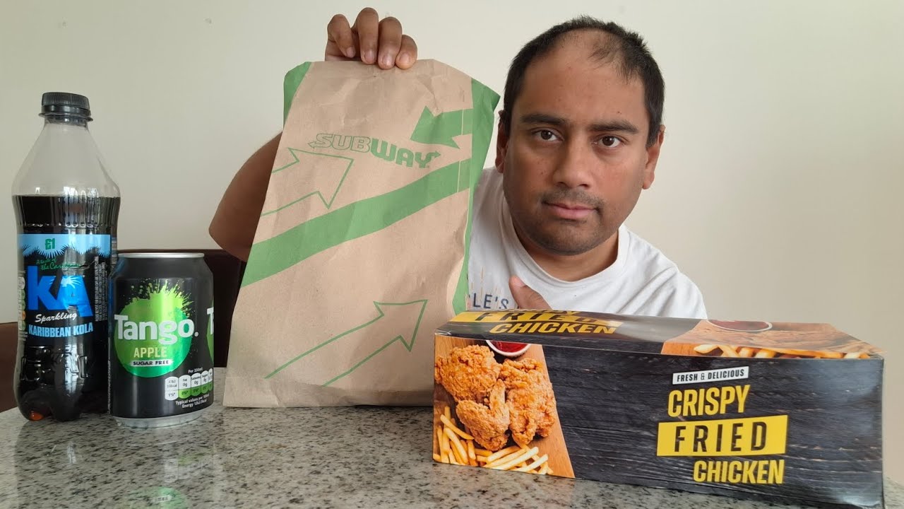 Багет с тунцом от Subway и хрустящая жареная курица (мукбанг, Великобритания)