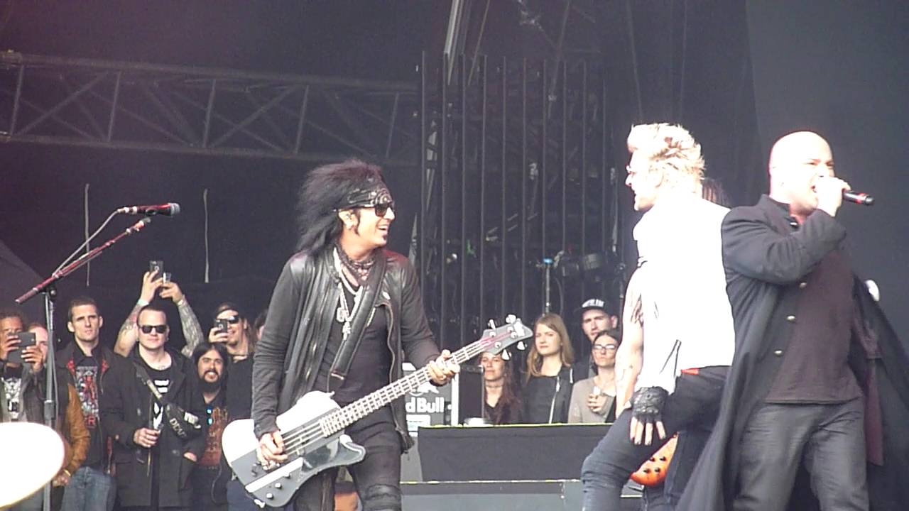 DISTURBED & SIXX AM Shout At The Devil HELLFEST 18.06.2016