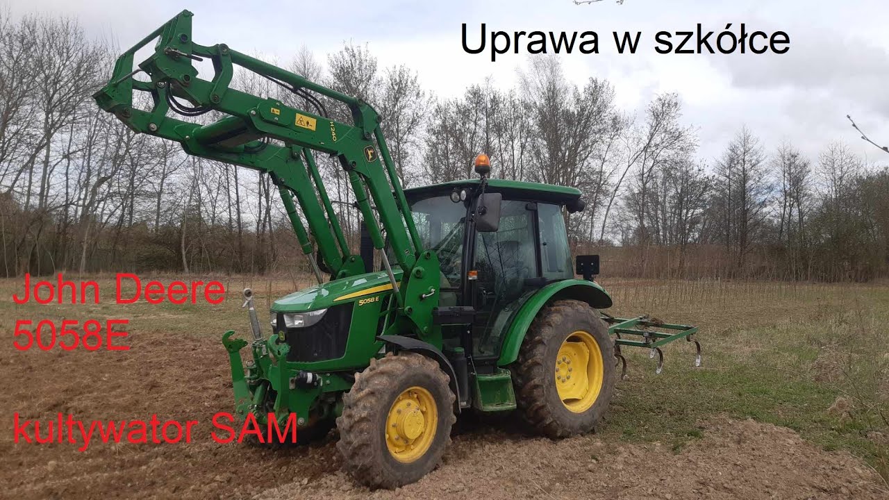 Uprawa kultywatorem w szkółce John Deere 5058E z kultywatorem SAM