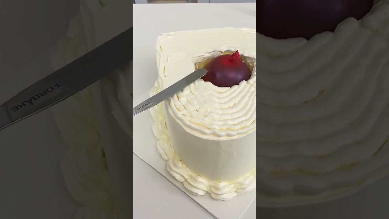 🎶🍰 Puff + Taylor Swift = &lsquo;Blank Space&rsquo; cake with a twist! 🐾😉 #ThatLittlePuff #SwiftieBaker
