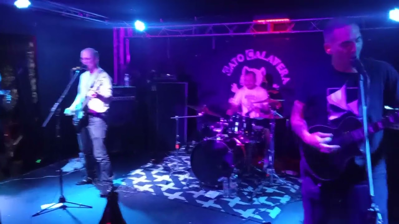 Béton Armé - Béton Armé (live @ Gato Calavera, Mexico City)
