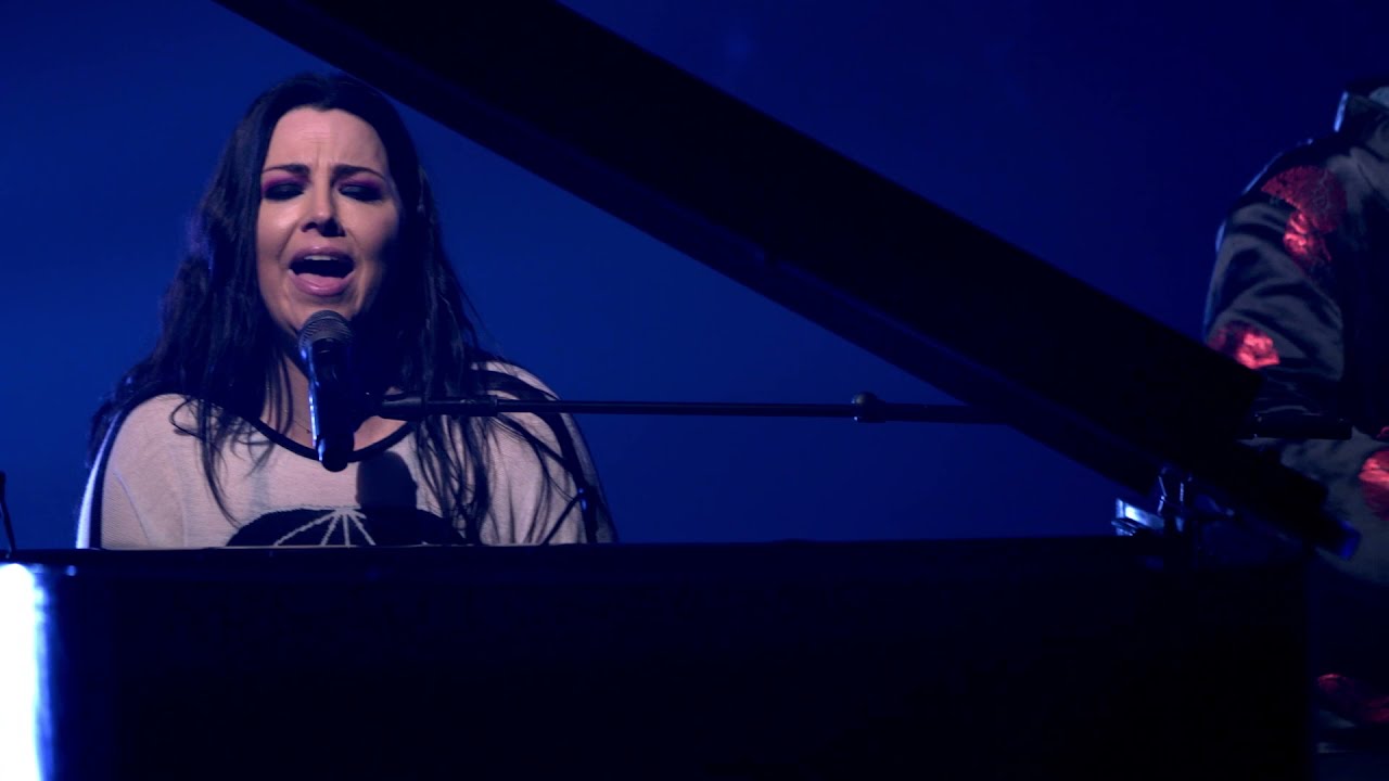 Far From Heaven – Live