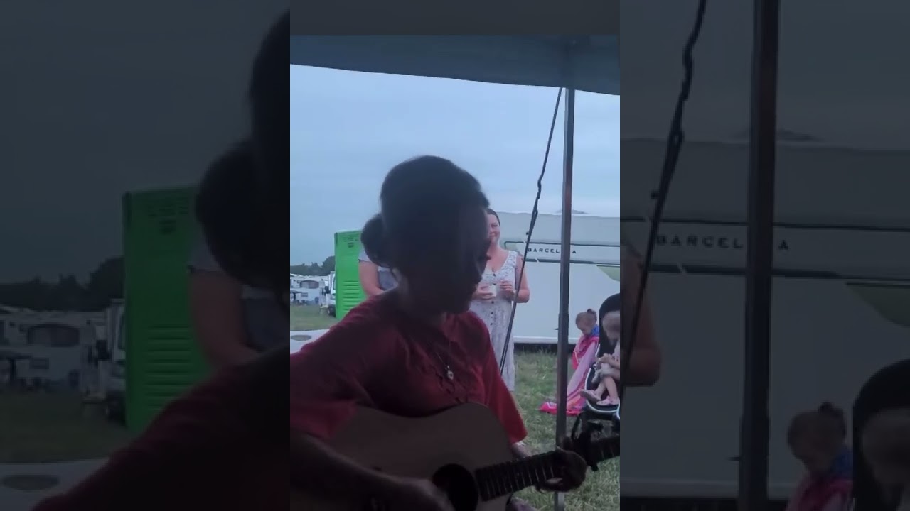 Joanna Newbury Singing Heart of Worship ￼