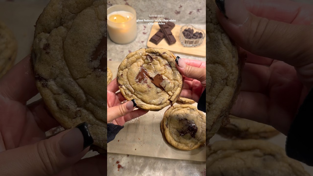 thick chocolate chunk cookies 🍪🤎 #chocolatechipcookies #cookies #recipe #baking