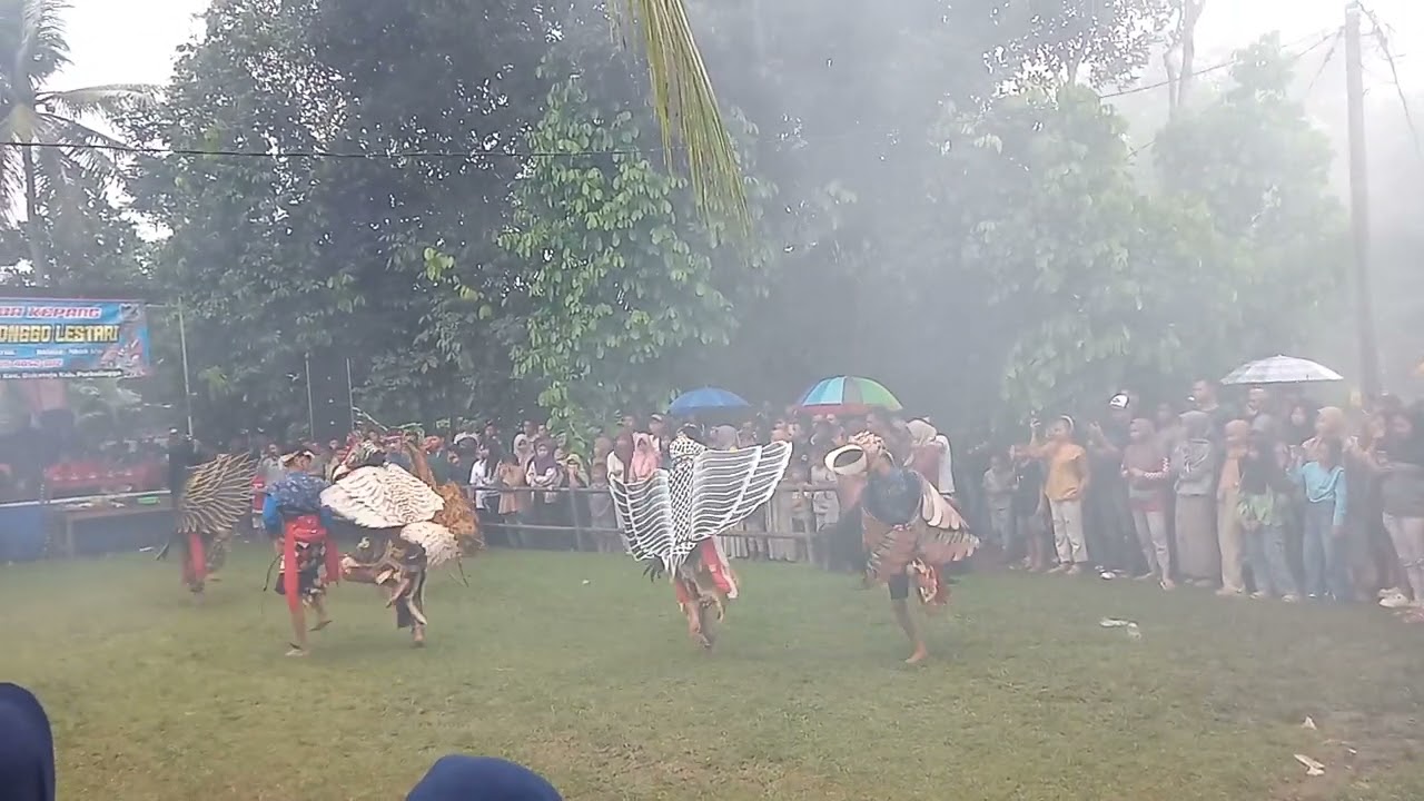 Tari barong labas manuk'an labas janturan// ebeg WAHYU TURONGGO LESTARI