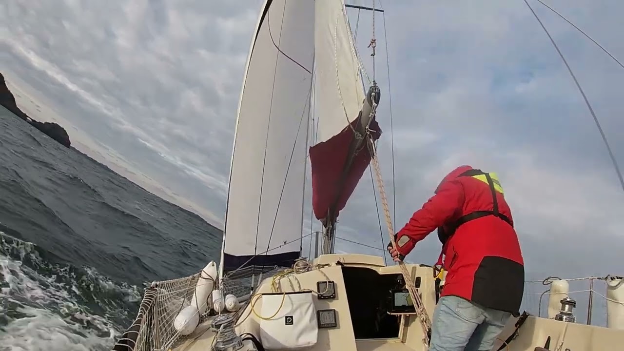 Nav de nuit, pluie, vent et froid en first 26...