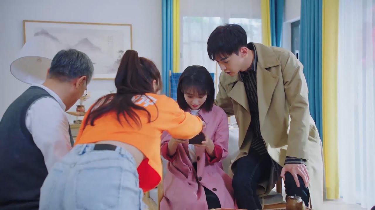 帅医生第一次带灰姑娘回家，爷爷就喜欢的要命，把传家宝给了她【我的小确幸 My Little Happiness27-4】