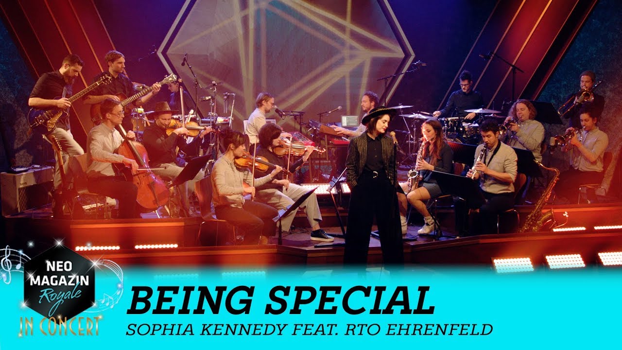 Sophia Kennedy feat. RTO Ehrenfeld - “Being Special” | NEO MAGAZIN ROYALE in Concert - ZDFneo