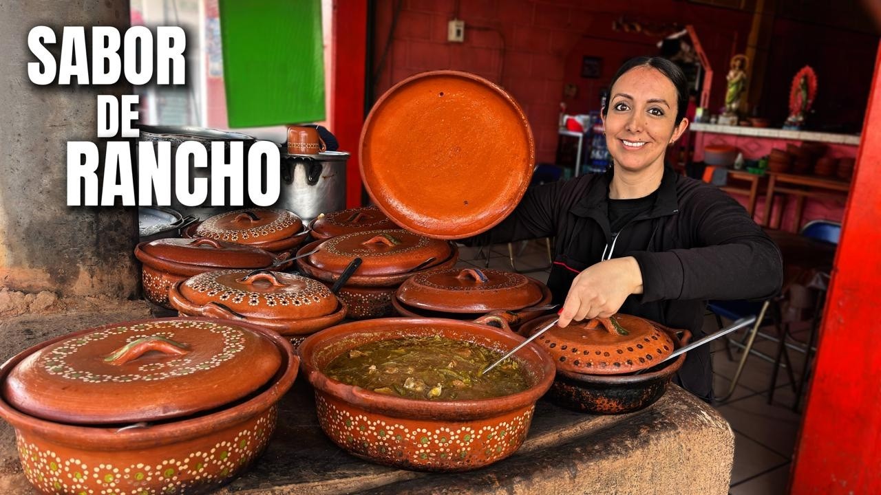EN este lugar TODO lo Cocinan en CAZUELAS de BARRO en TIRIPETÍO MICHOACÁN