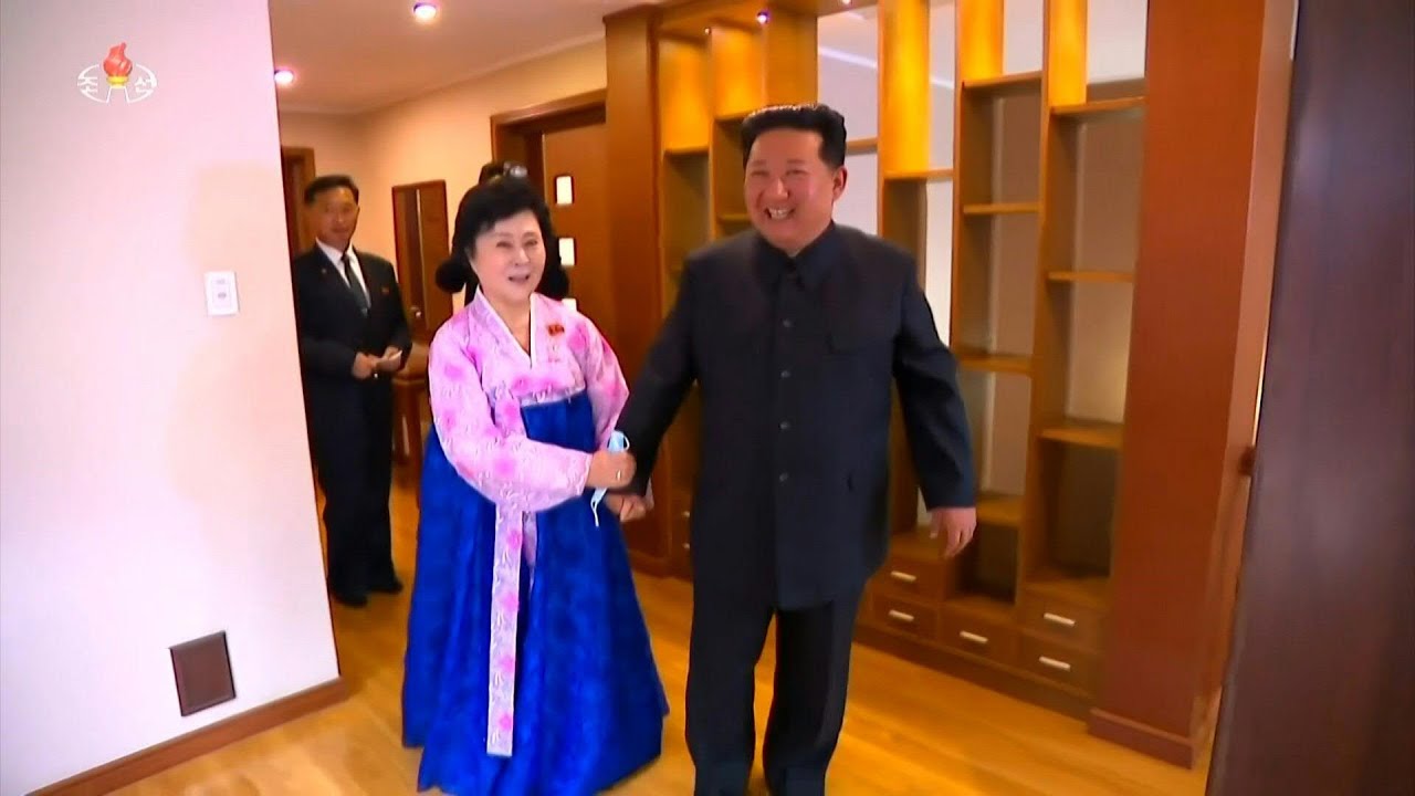North Korea veteran news anchor gets new apartment from Kim | AFP