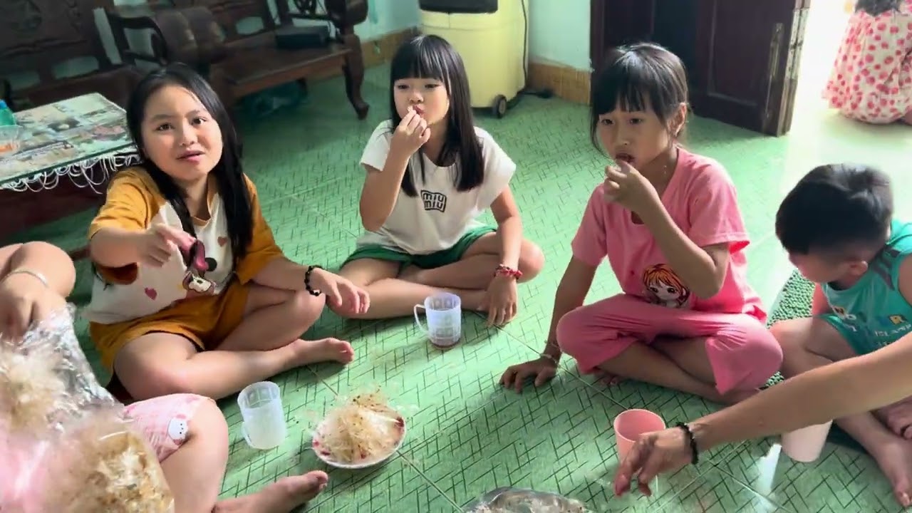 Ăn Bánh Tráng Trộn