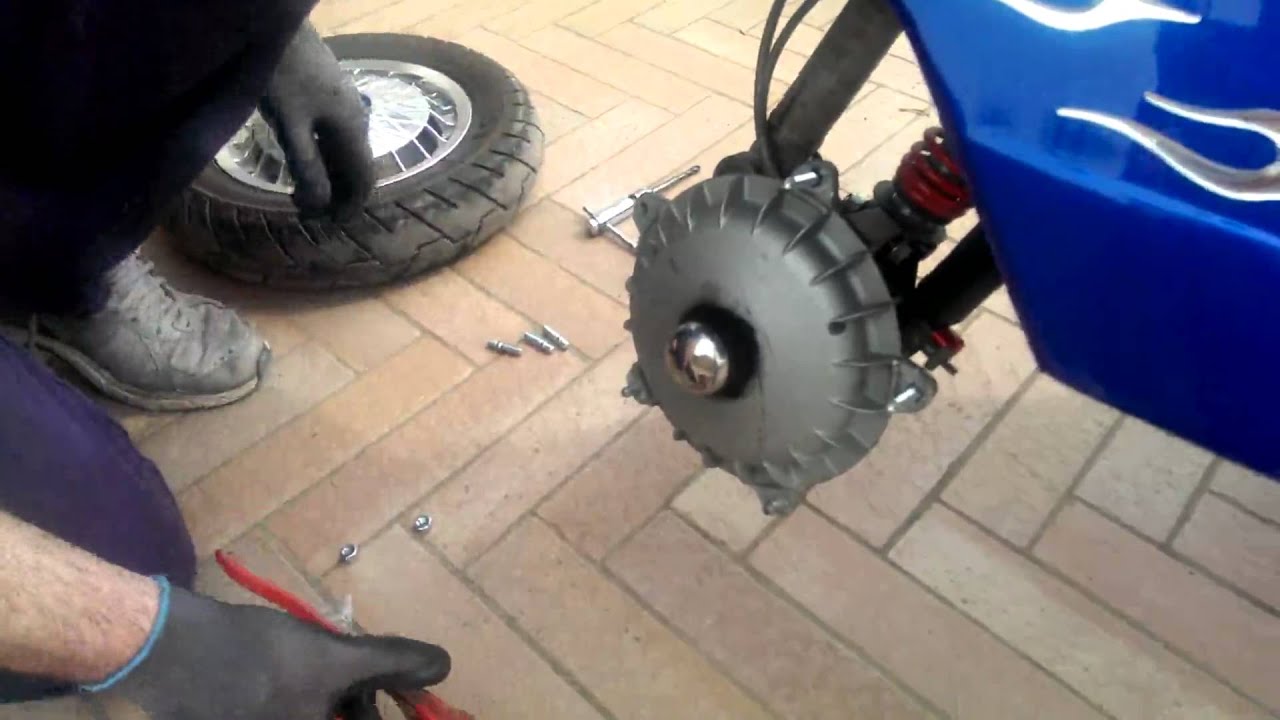 Smontaggio sostituzione prigionieri mozzo ruota VESPA PX125