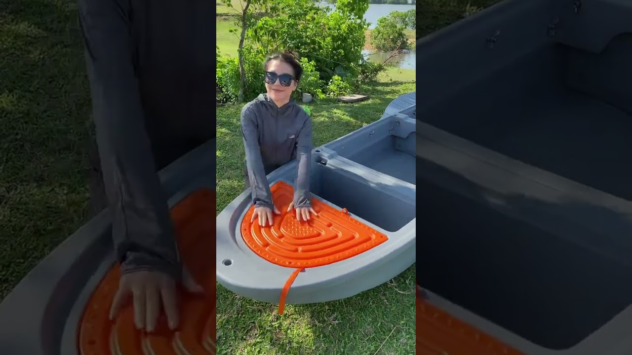 Foldable boat