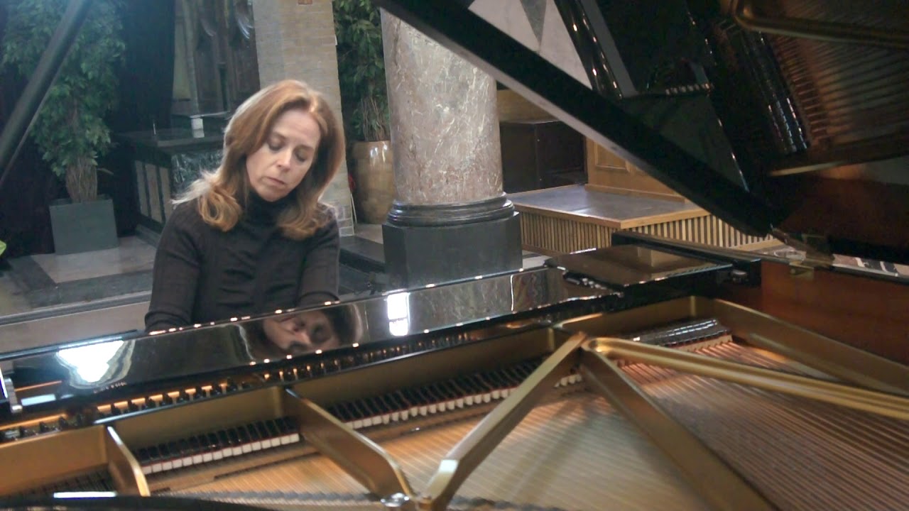 Bach/Siloti Prelude in b minor - Hetty Sponselee