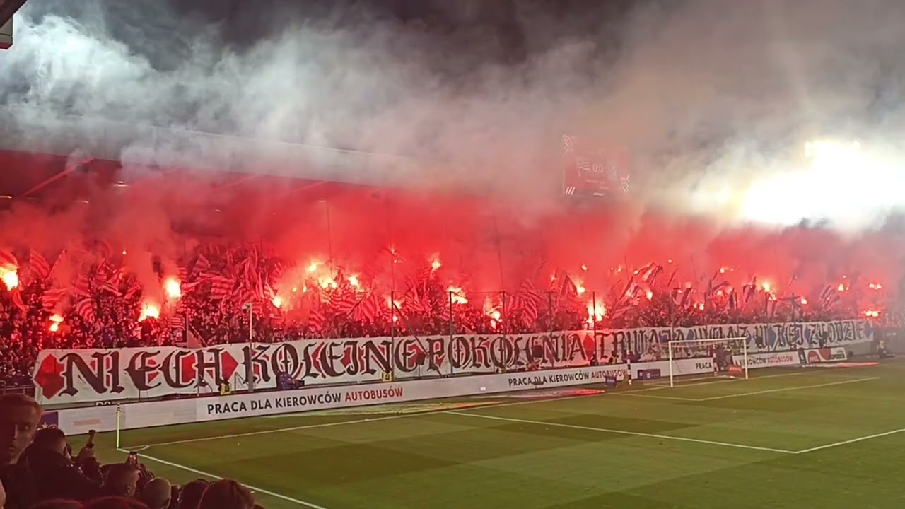 Oprawa podczas meczu przyjaźni Cracovia -Lech Poznań 💪🔥