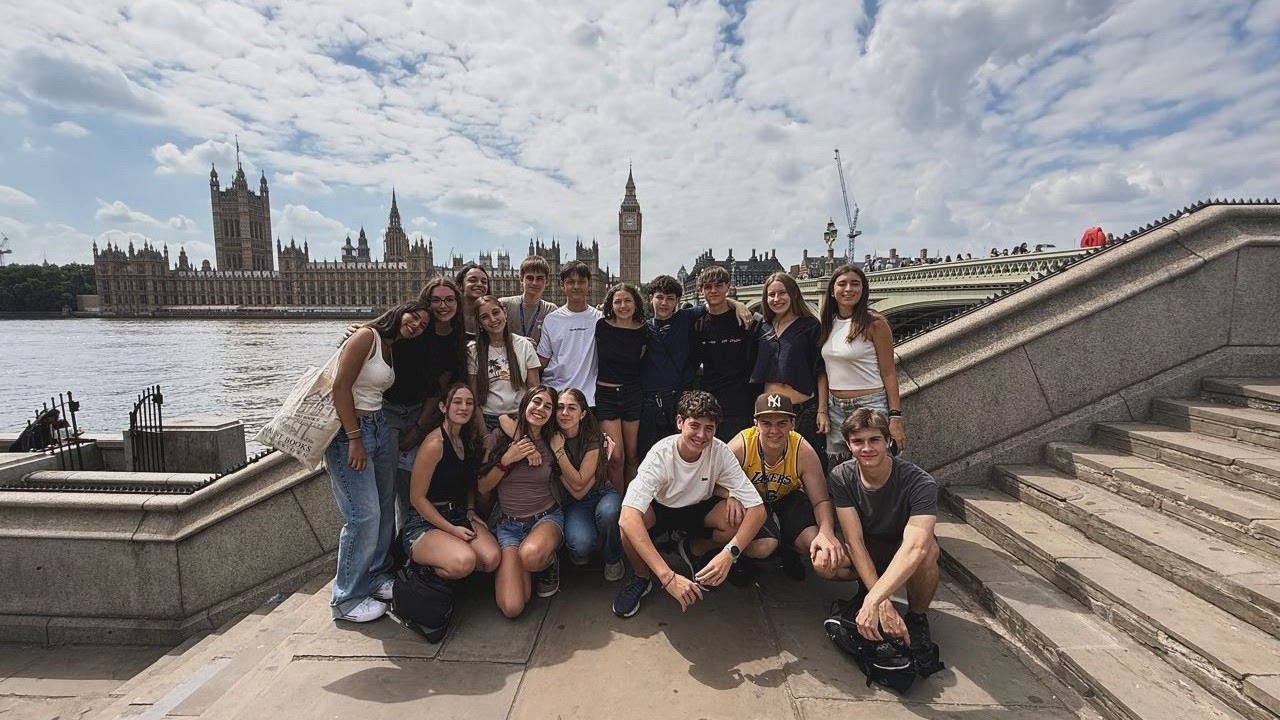 Summer Courses at St Clare's 2026: Teenagers (15-17) Oxford & Merrist Wood