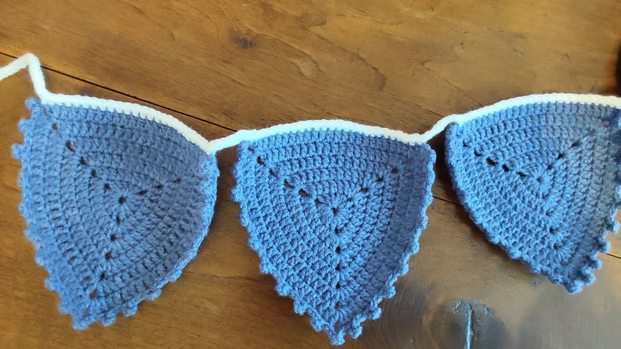 Tuto guirlande de fanions personnalisables au crochet 