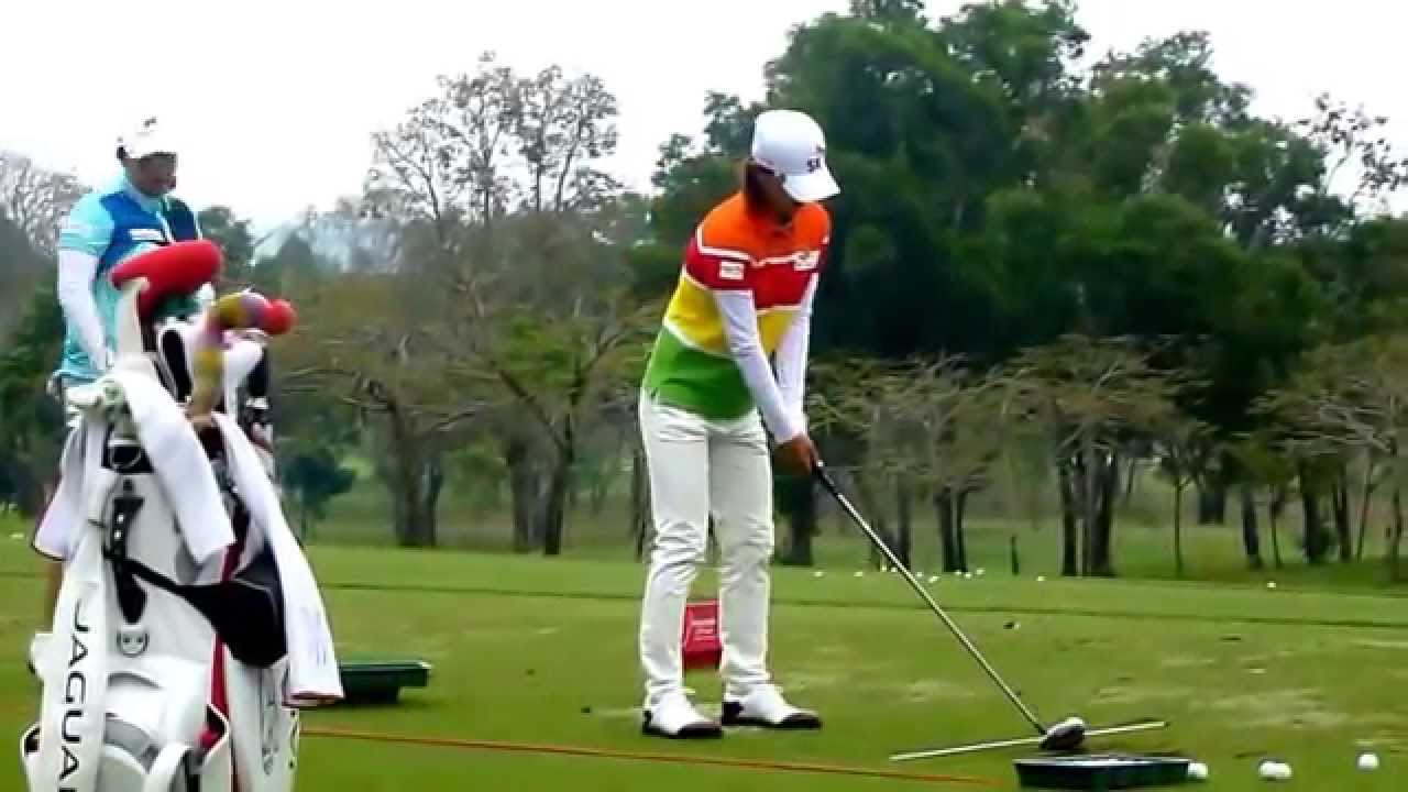 Na Yeon Choi on driving range (R2) at 2014 Honda LPGA