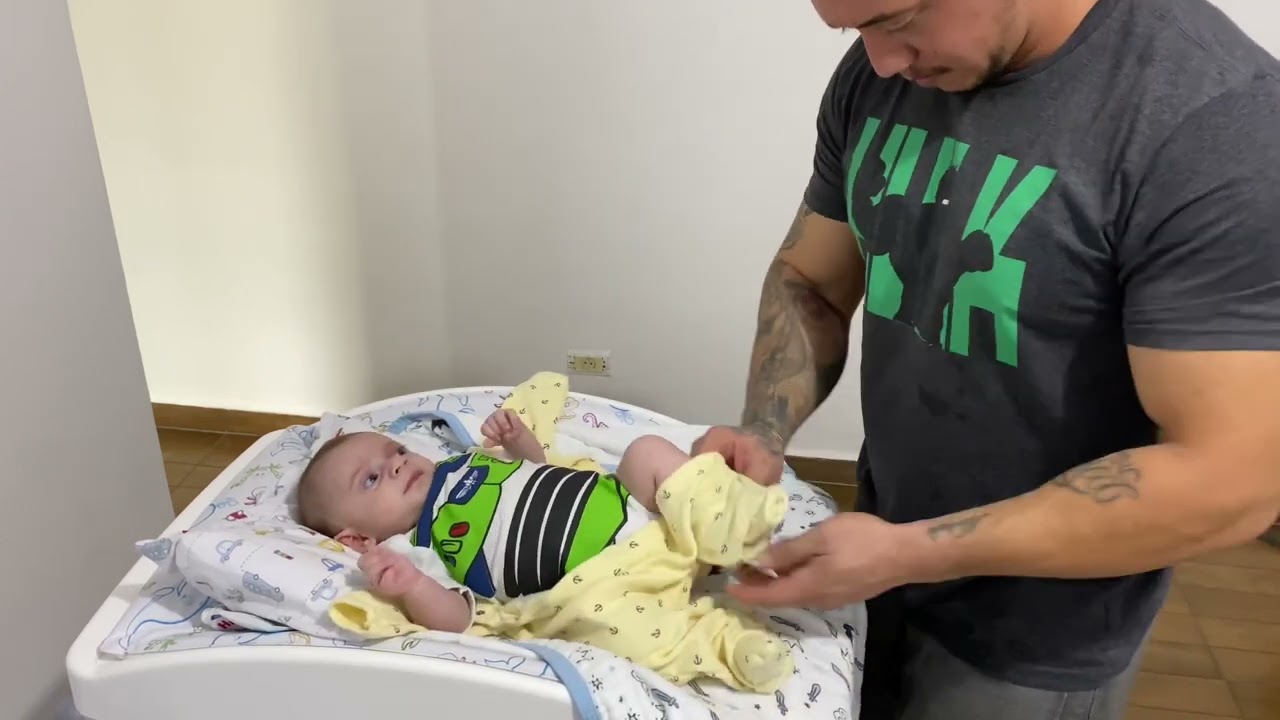 Cuidados do Papai! #papaibabao #paiefilho #muitoamorenvolvido #primeirofilho #familia #filho