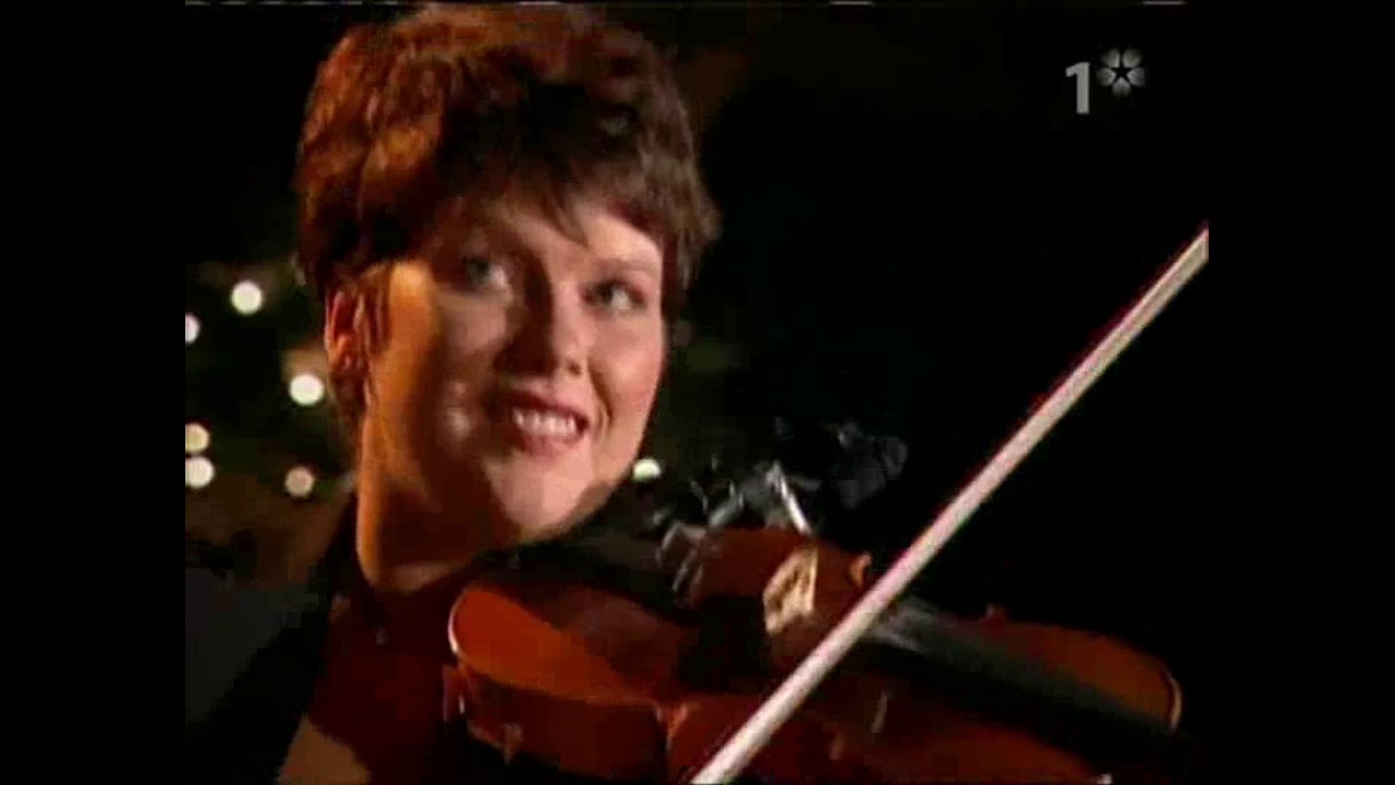 Barra MacNeils, Christmas concert 2000 part 1