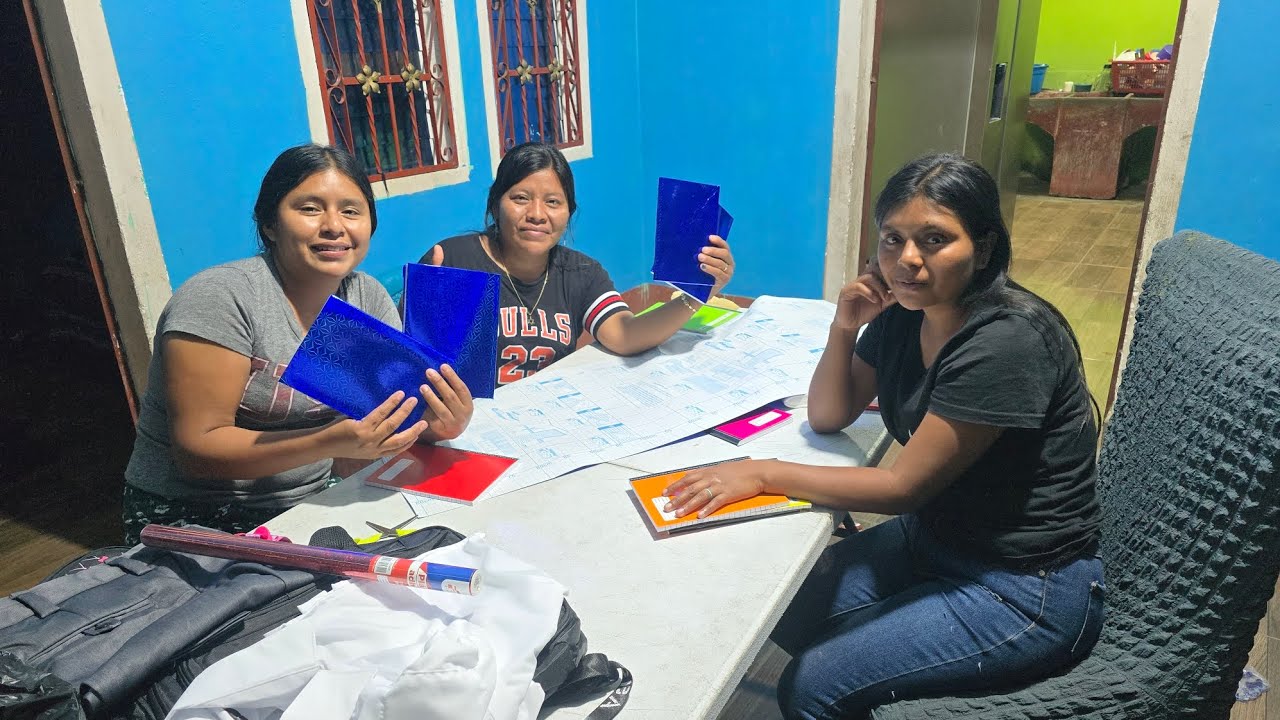 Dayana Nos Enseñó A Forrar Los Cuadernos De Nuestros Hijos, Mira Como Se Hace😱
