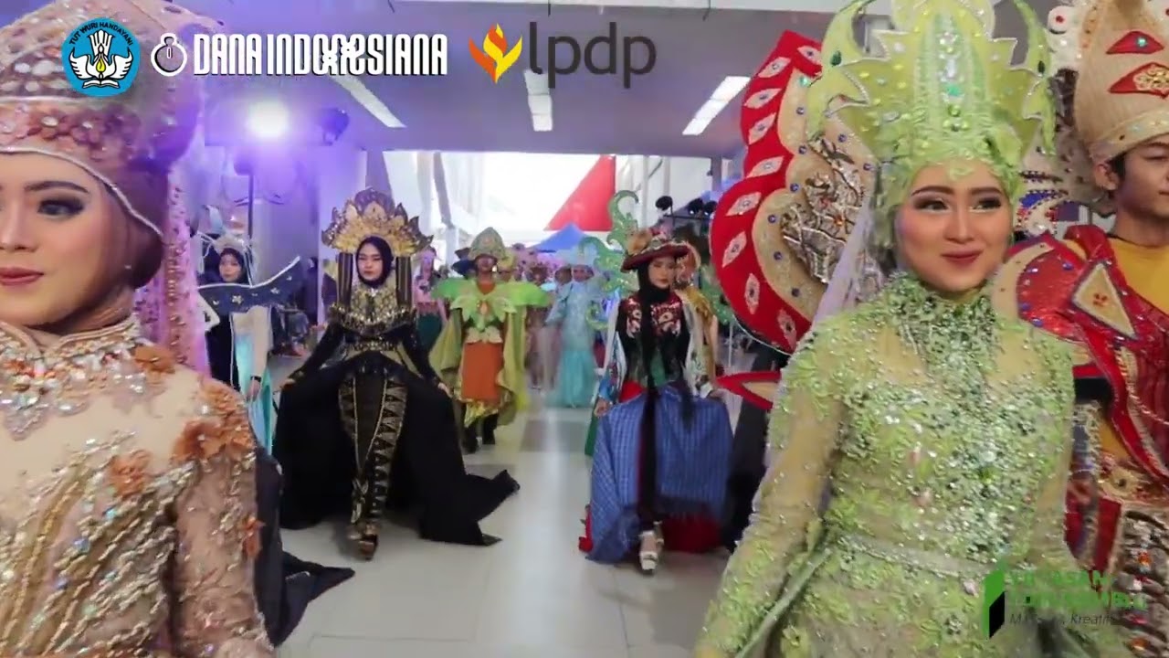 Parade Heritage Yayasan Topi Bambu 
