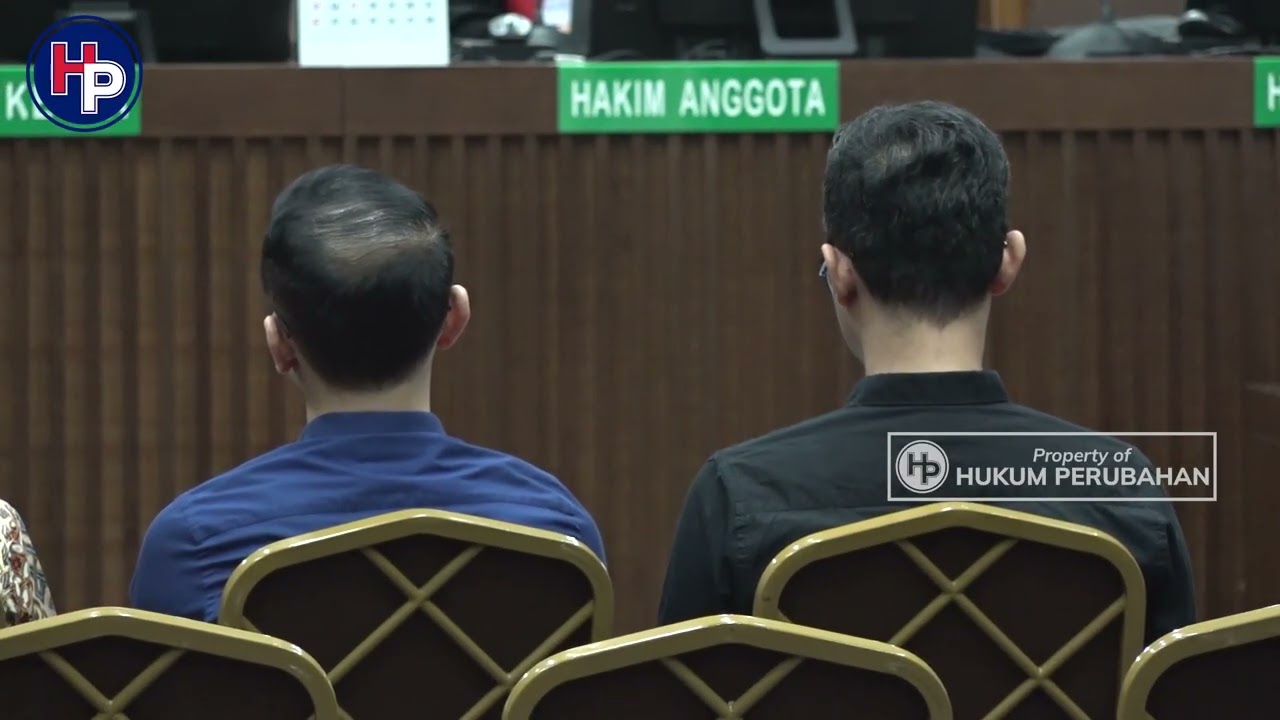 EDWAARD CORNE MENYAMPAIKAN NOTA PEMBELAAN (PLEIDOI) DI HADAPAN MAJELIS HAKIM