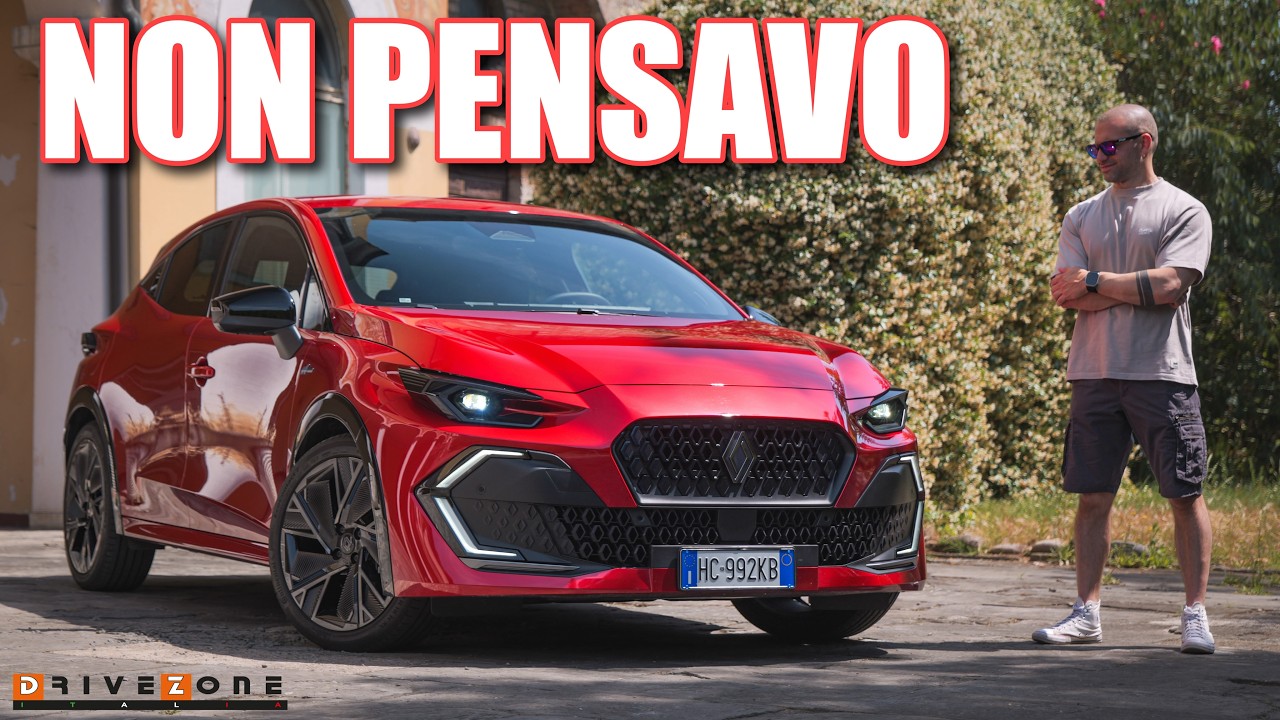 Da COMPRARE o NO? La compatta che TUTTI VOGLIONO | Renault CLIO 2026