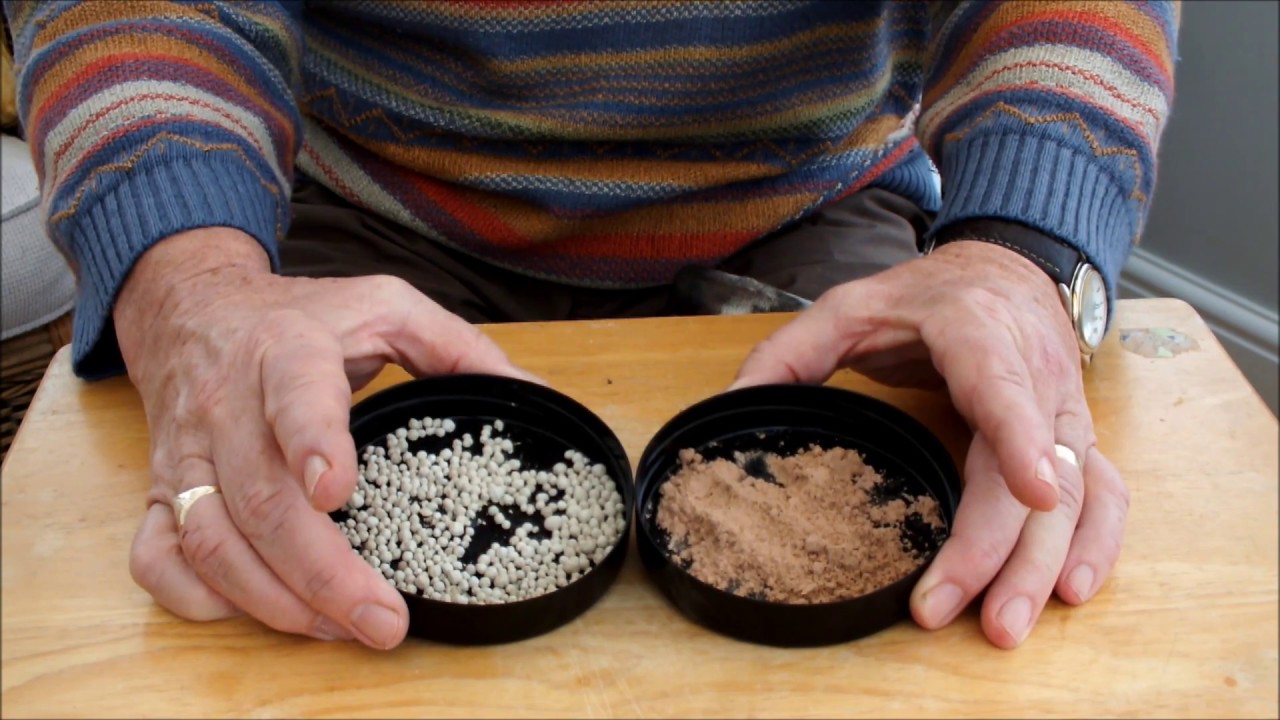 Grow Vegetables, How to soil test using a soil test meter and amend pH level. How, When & Why.