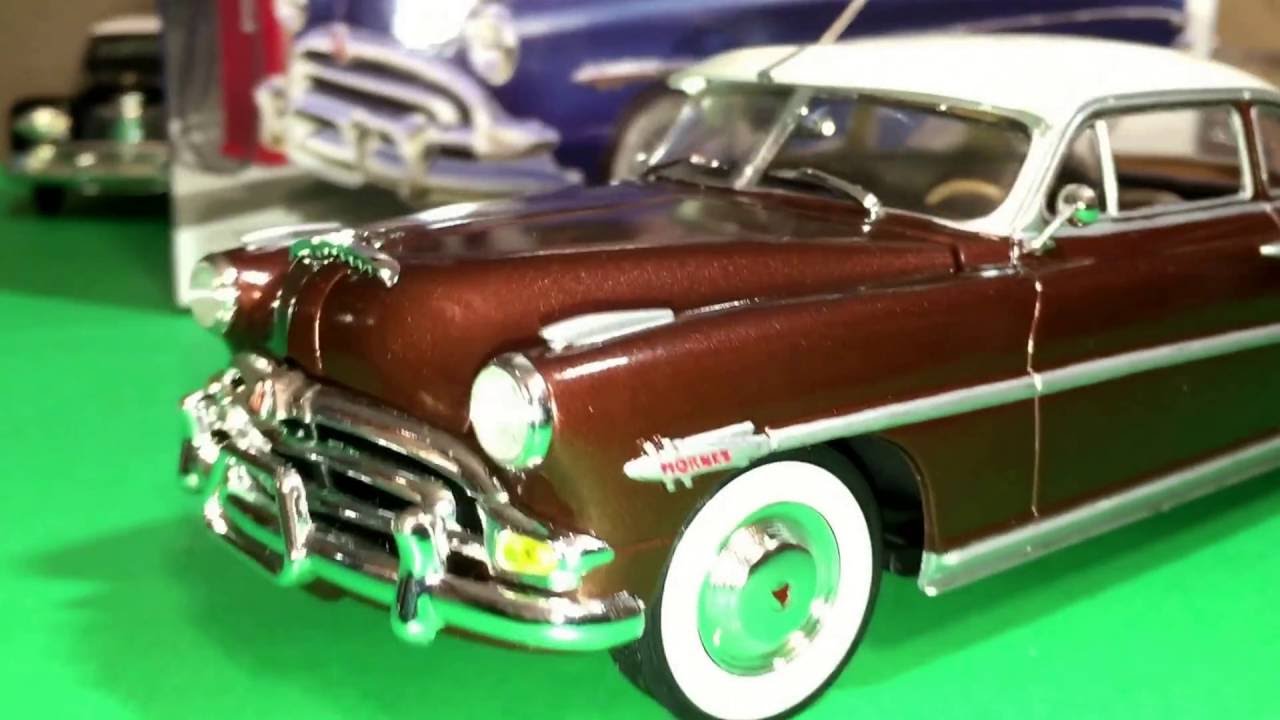 Plastic Model Kit Review: 1953 Hudson Hornet by Moebius Models in 1/25 scale