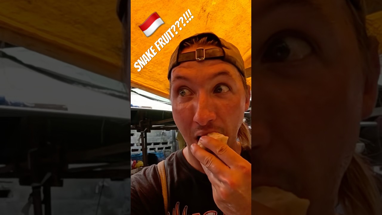 Trying &ldquo;SNAKE FRUIT&rdquo; For The First Time On The Streets of Medan, Indonesia 🇮🇩