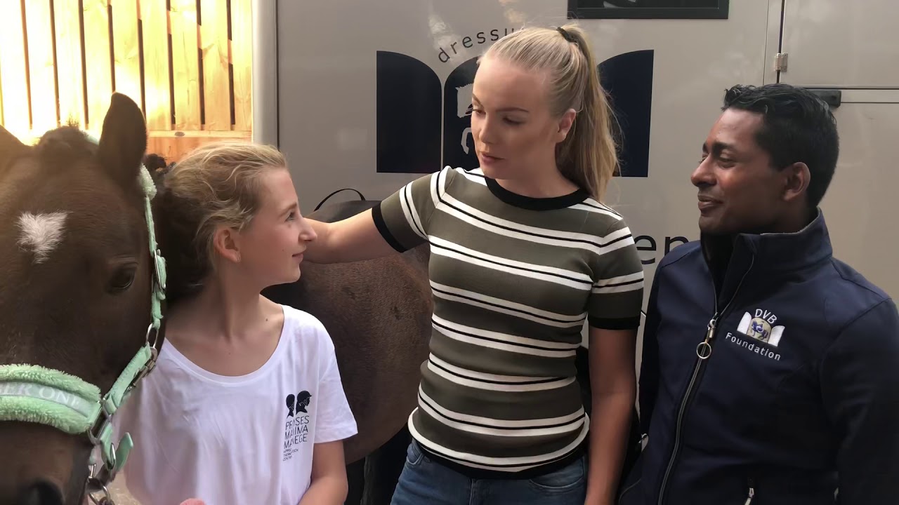 Vlog6 Open dag met Esra en Glasten