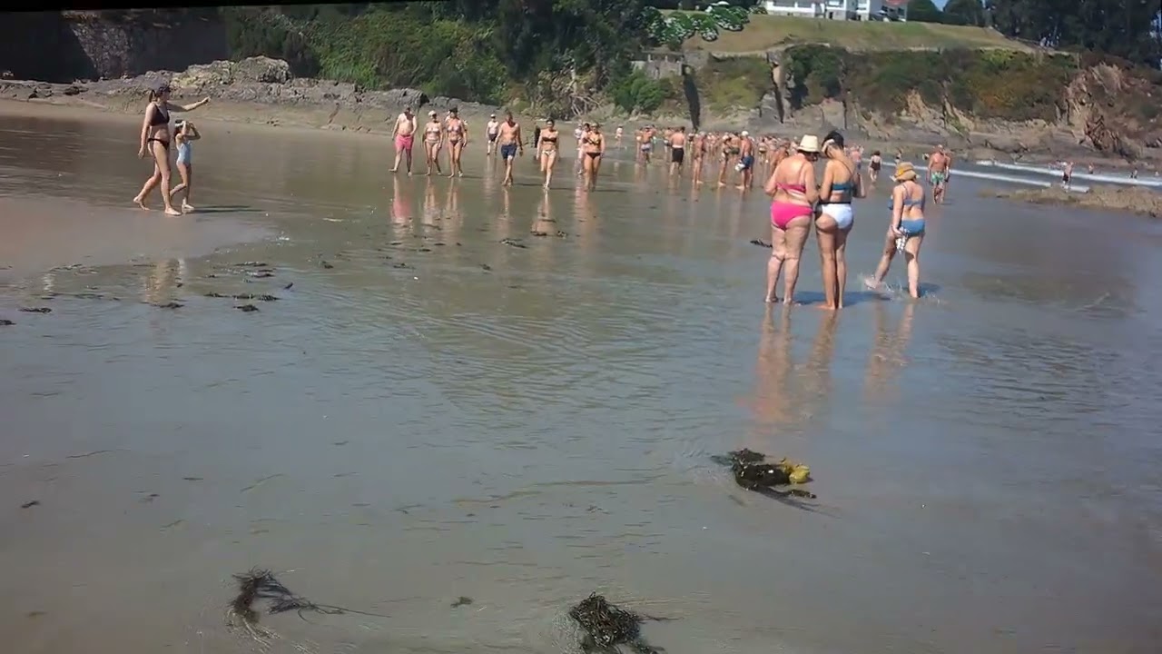 playa de bastiagueiro en verano