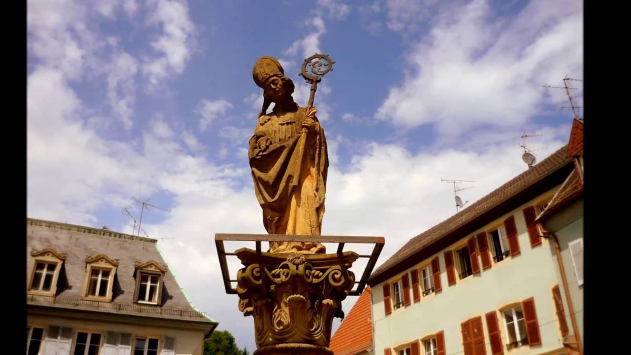 Thann à l'entrée de la  vallée de la Thur  en Alsace