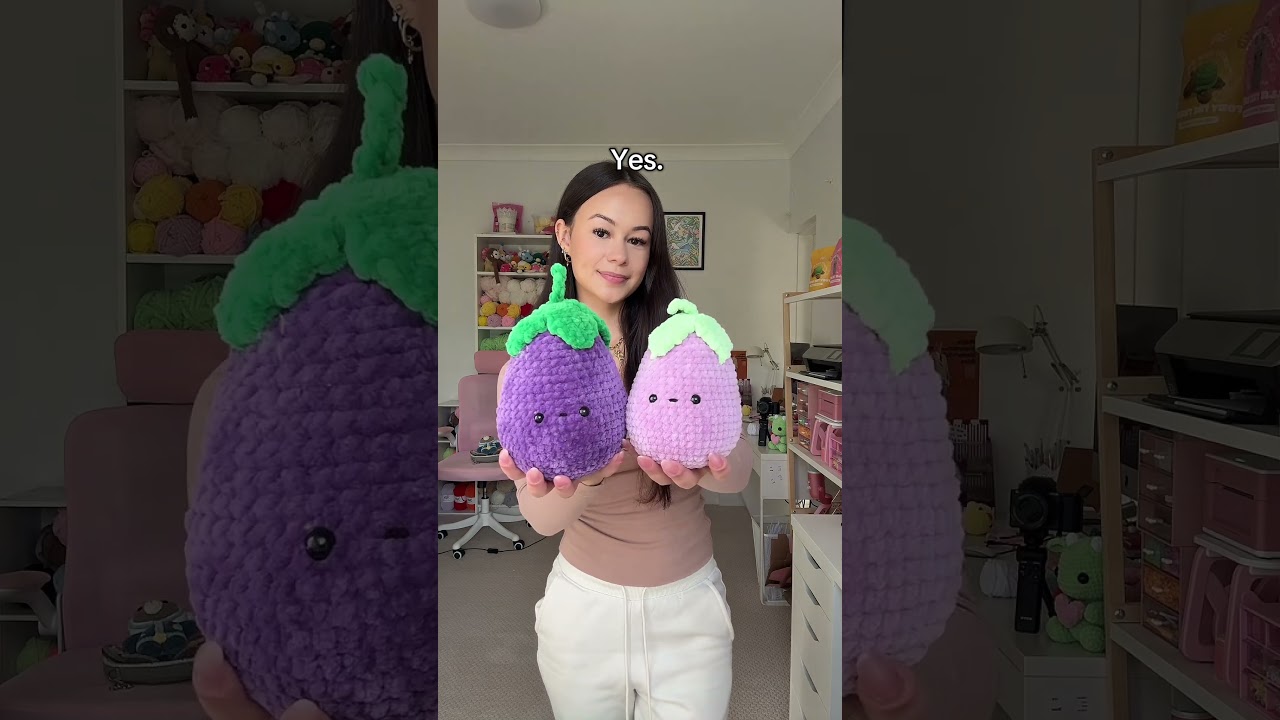 Crocheting an eggplant with free tutorial 🍆 #crochet #amigurumi #crochetpatterns