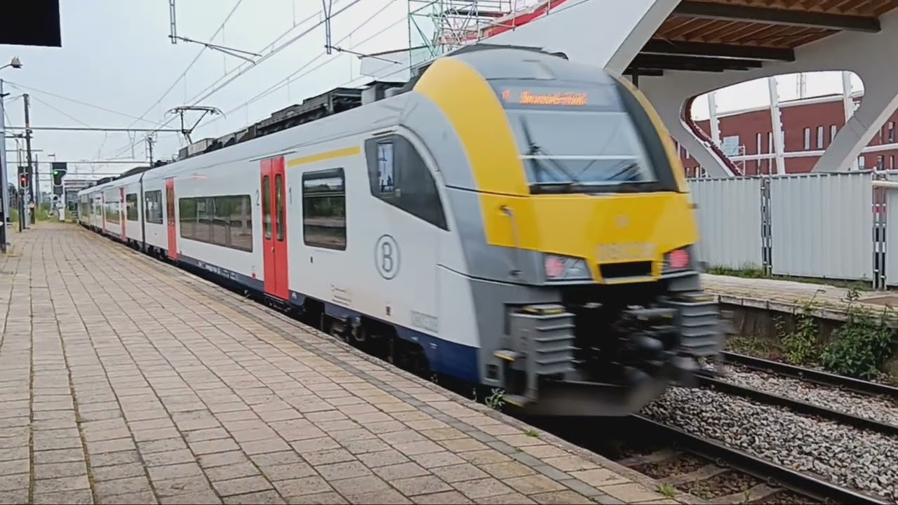 Потяги в Бельгії. Trains in Belgium. Vlanders. Mechelen. Central Station.