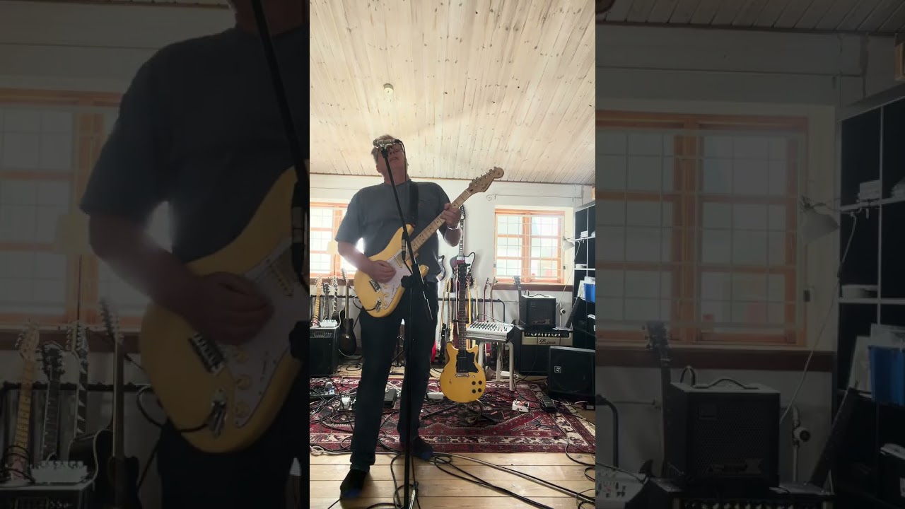 Evil Ways jamming warm up on a Sunday :)