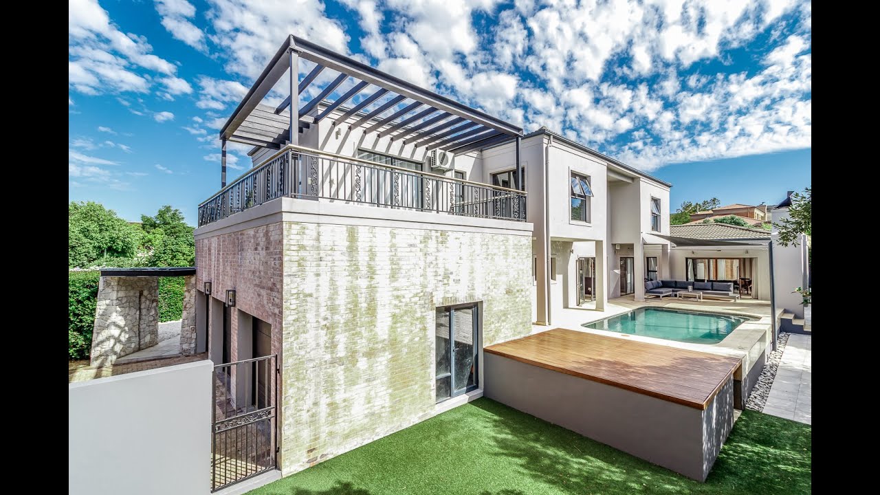 5 Bedroom House For Sale in Welgedacht, Cape Town