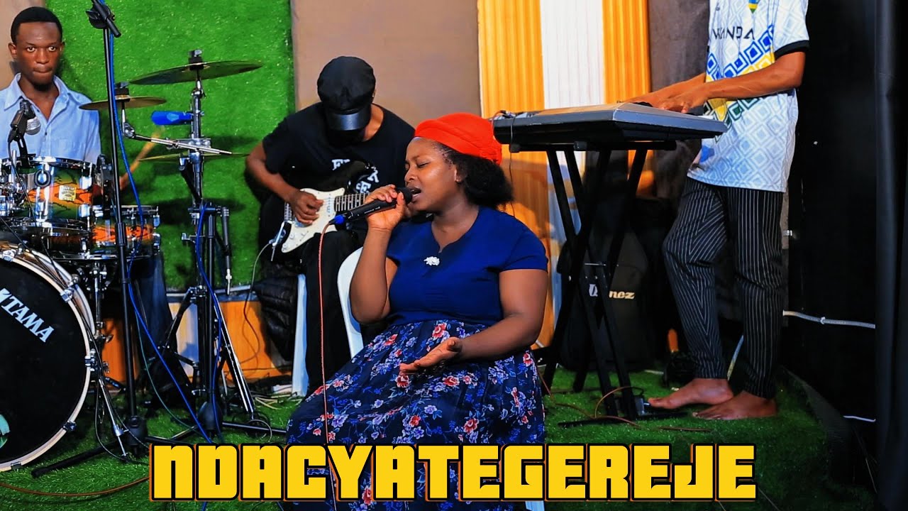 Ndacyategereje by Annette Murava Cover