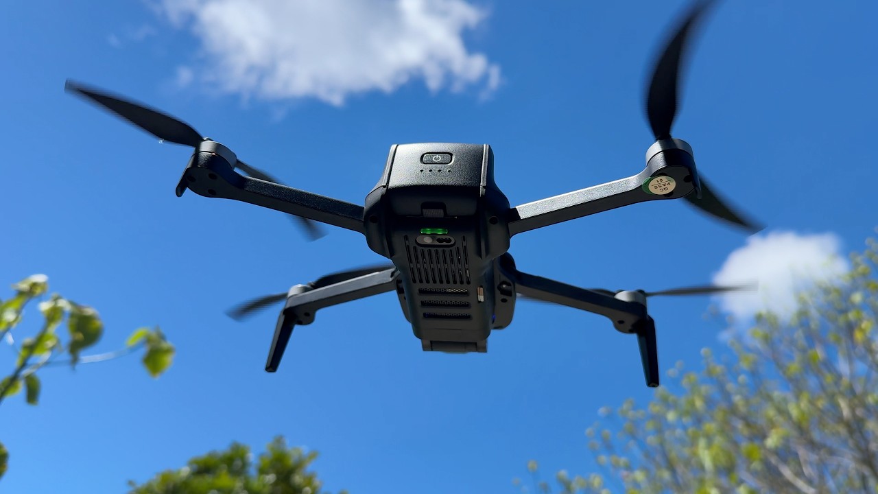 Ruko U11MINI, 4K дрон с 5,5-дюймовым экраном и пультом управления.